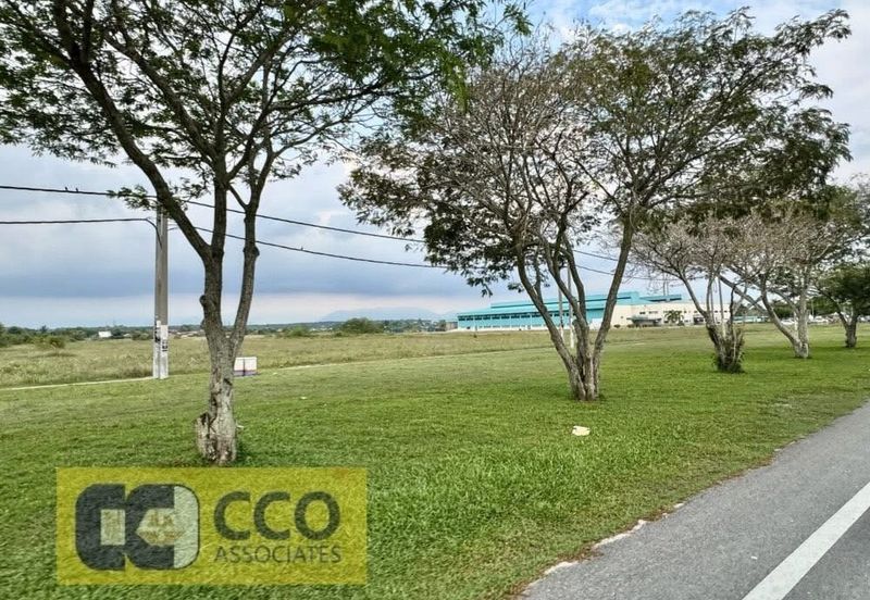 Facing Main Road 5 Acres Bemban Industrial Land