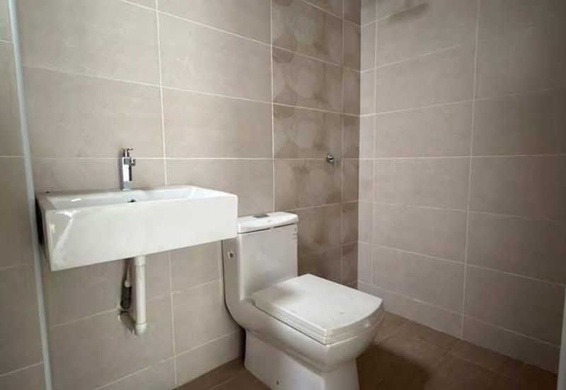 [For Sale] Ipoh South Precinct 3 Storey Semi D