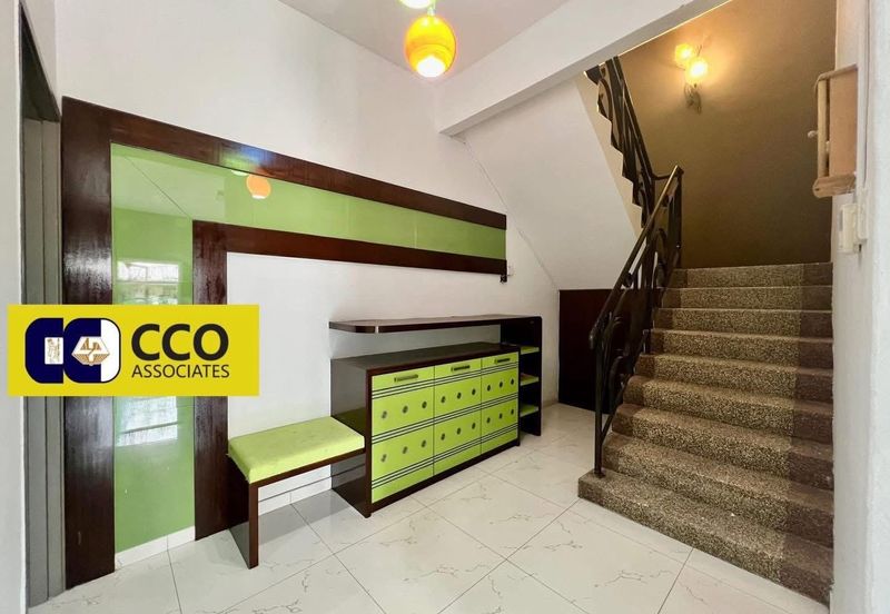 [For Sale]Ipoh Jalan Kuala Kangsar 2.5 Storey