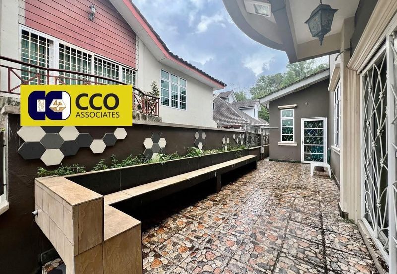 [For Sale]Ipoh Jalan Kuala Kangsar 2.5 Storey