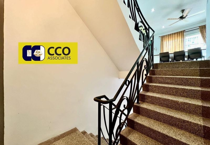 [For Sale]Ipoh Jalan Kuala Kangsar 2.5 Storey