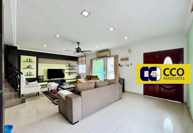 [For Sale]Ipoh Jalan Kuala Kangsar 2.5 Storey