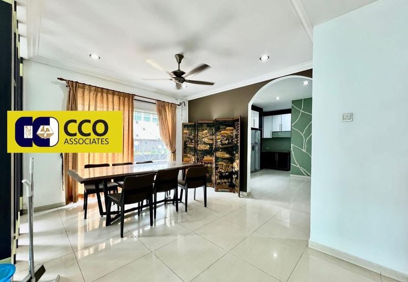 [For Sale]Ipoh Jalan Kuala Kangsar 2.5 Storey