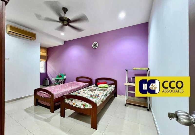 [For Sale]Ipoh Jalan Kuala Kangsar 2.5 Storey