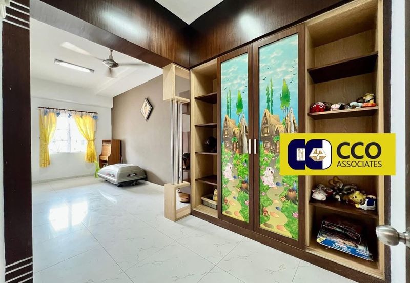 [For Sale]Ipoh Jalan Kuala Kangsar 2.5 Storey