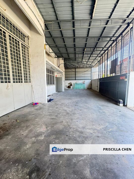 [For Sale]Menglembu Timur 1.5 Storey Semi-D, Perak, Menglembu