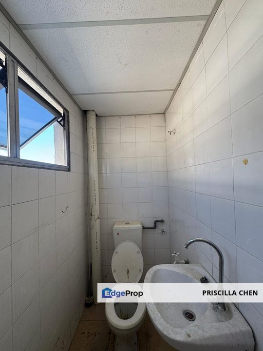 [For Sale]Menglembu Timur 1.5 Storey Semi-D, Perak, Menglembu