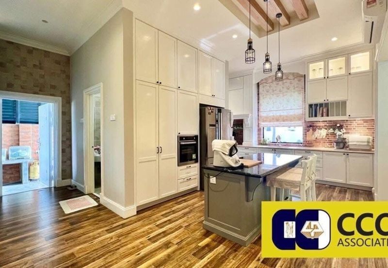 [For Sale]Panorama Lapangan Akasia