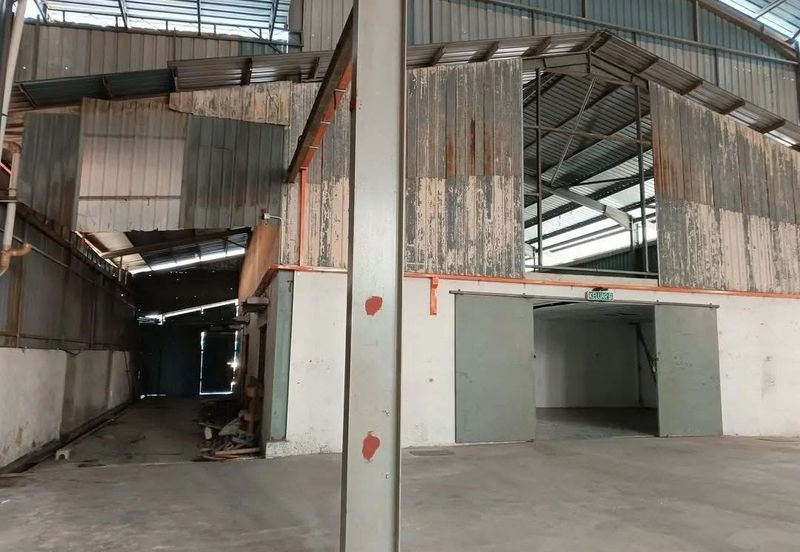 [For Rent] Bungalow FactoryFor Rent Base