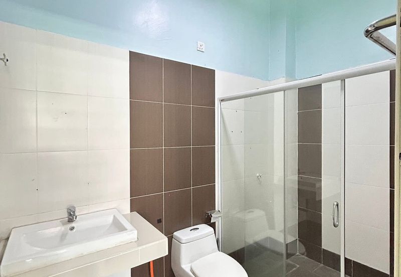 [For Sale]Pengkalan Prencinct 18 Double Storey