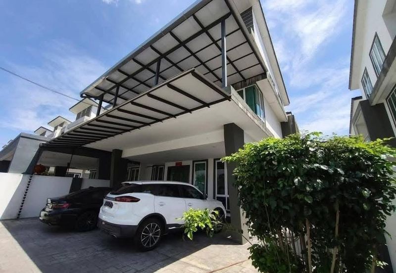 [For Sale] Airport Square 2.5 Storey Semi D