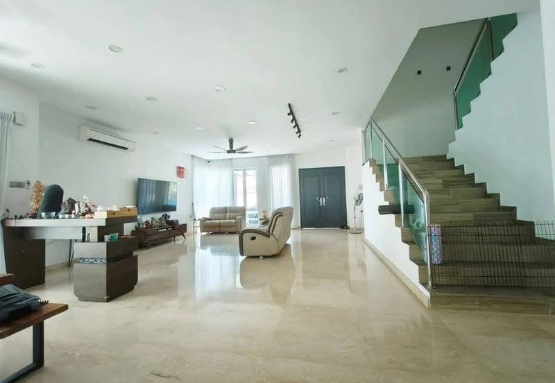 [For Sale] Airport Square 2.5 Storey Semi D