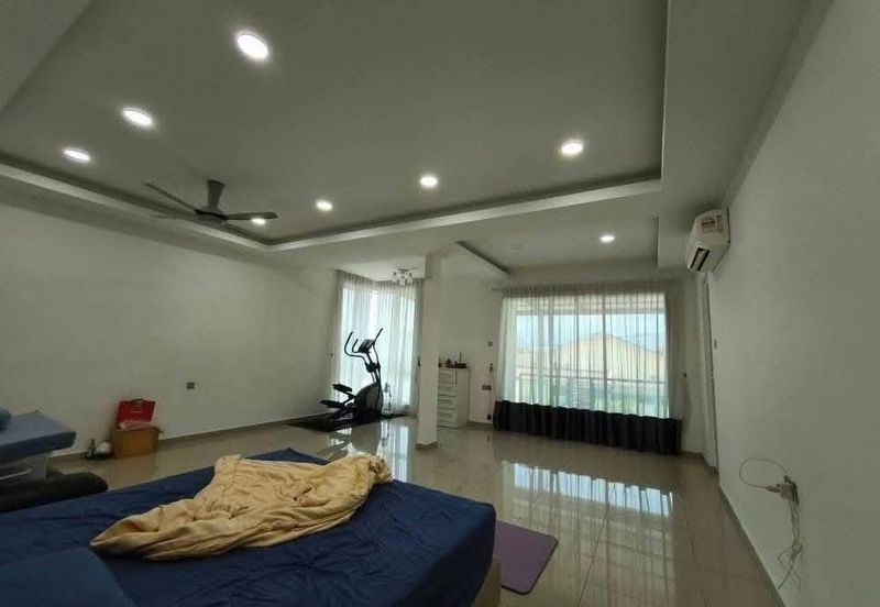 [For Sale] Airport Square 2.5 Storey Semi D