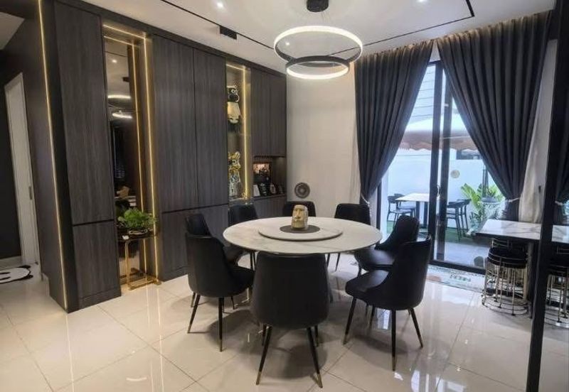 [For Sale]Enclave 2.5 Storey Semi-D House
