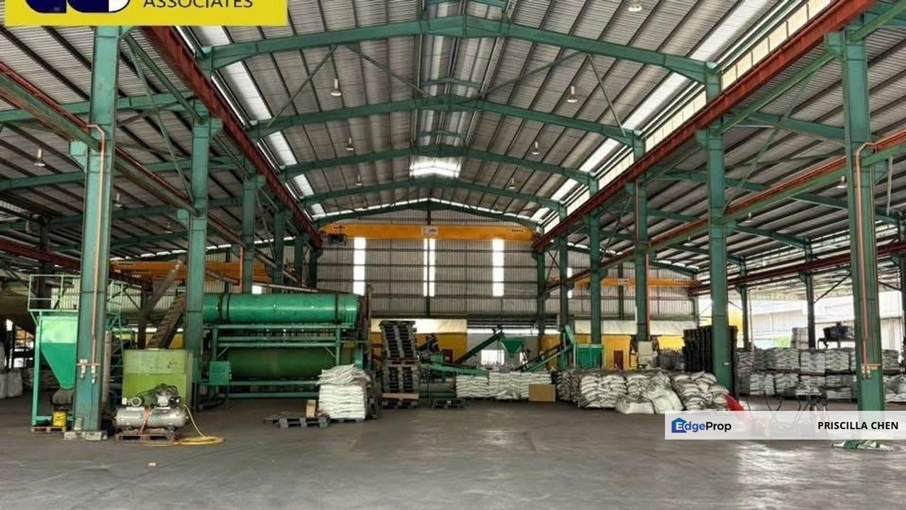 [For Sale]Batu Gajah Perdana 2.1 Acre Bungalow , Perak, Pusing