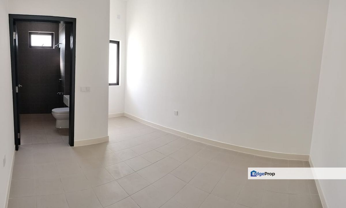 2 Storey Terrace House for Sale! Serenia City, Serenia Aiora , Selangor, Dengkil