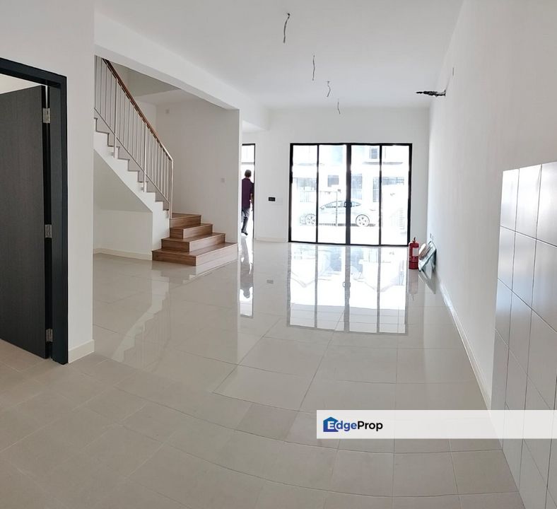 2 Storey Terrace House for Sale! Serenia City, Serenia Aiora , Selangor, Dengkil