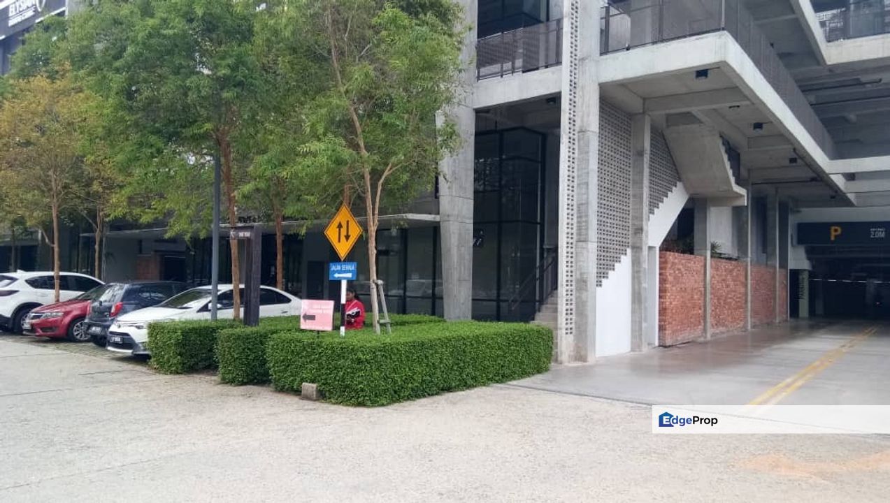 End Lot Semi-D concept Shop/Retail Lot for Sale! , Selangor, Cyberjaya