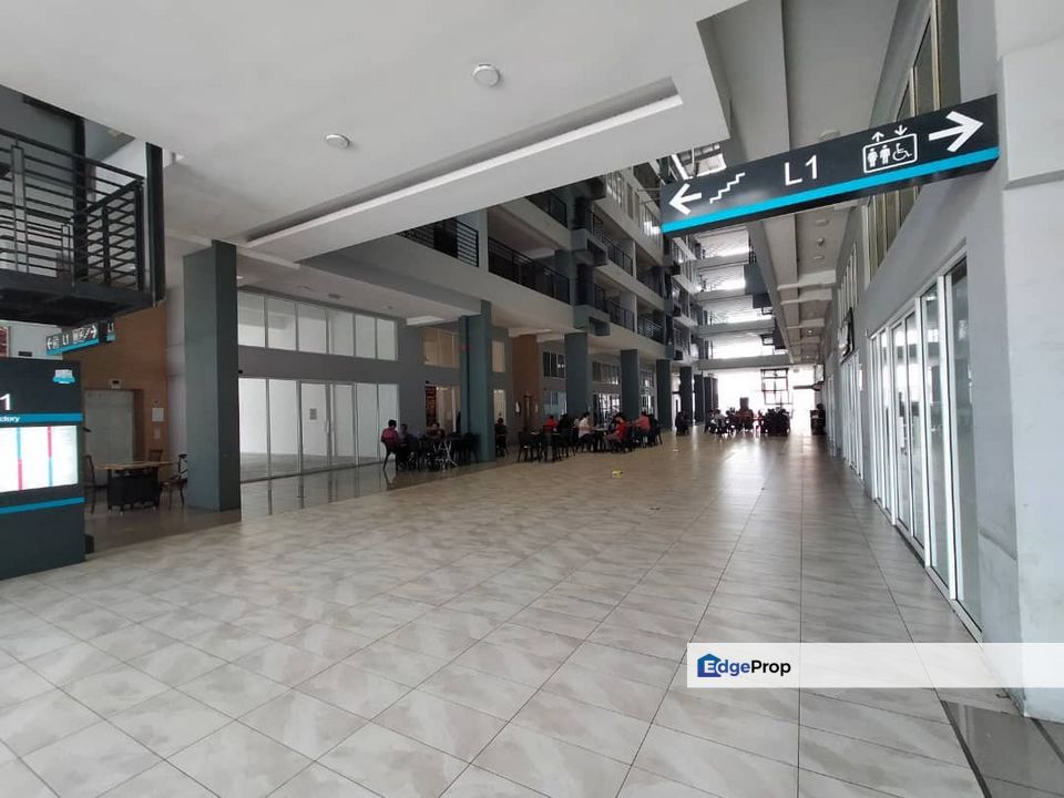 Small Office with Lift, Prime Location, near McD and Starbucks, Selangor, Sepang