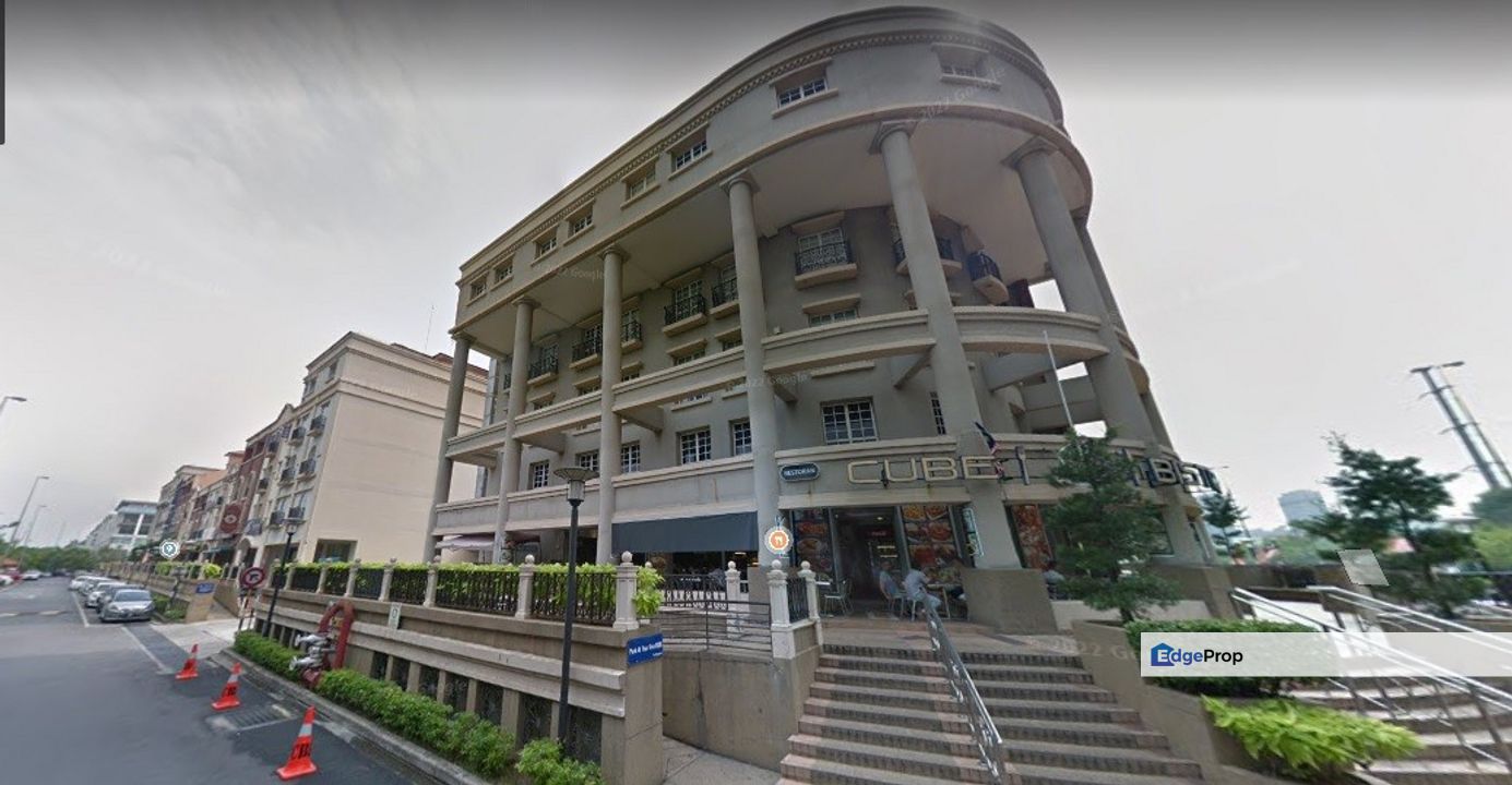 MSC Status Office with Lift, Partly Furnished, Opposite D'Pulze Shopping Mall, Selangor, Sepang