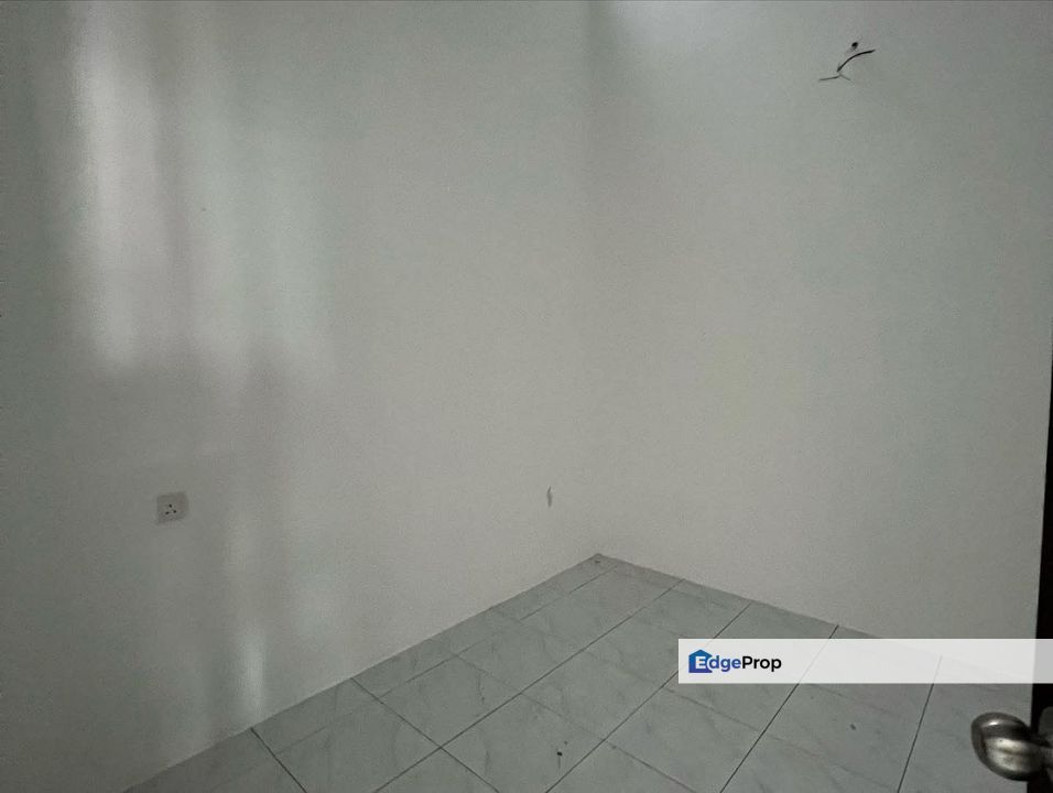 Teres Setingkat Taman Larah Indah Barat Kamunting, Perak, Kamunting