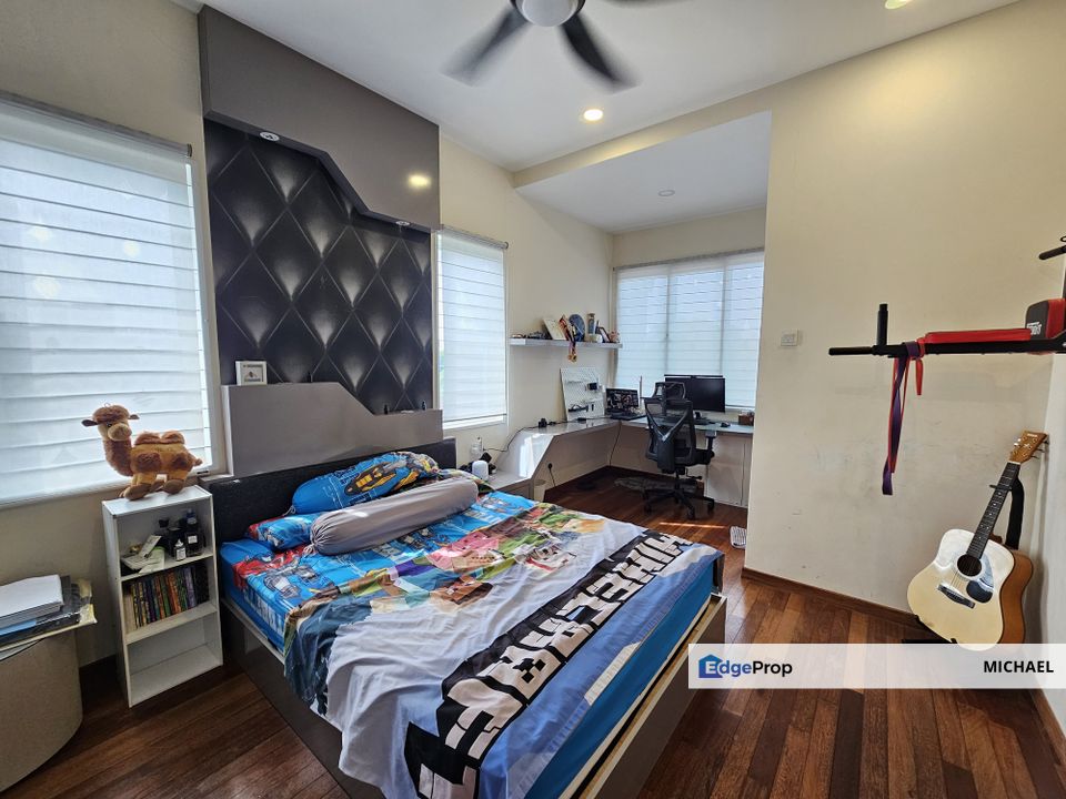 Nice Condition 2.5 Storey Semi D, Selangor, Kajang