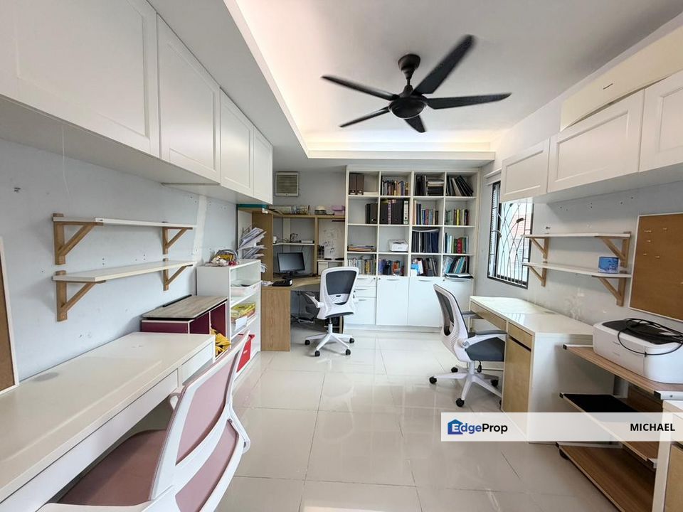 Endlot Superlink with extra land , Selangor, Cheras South