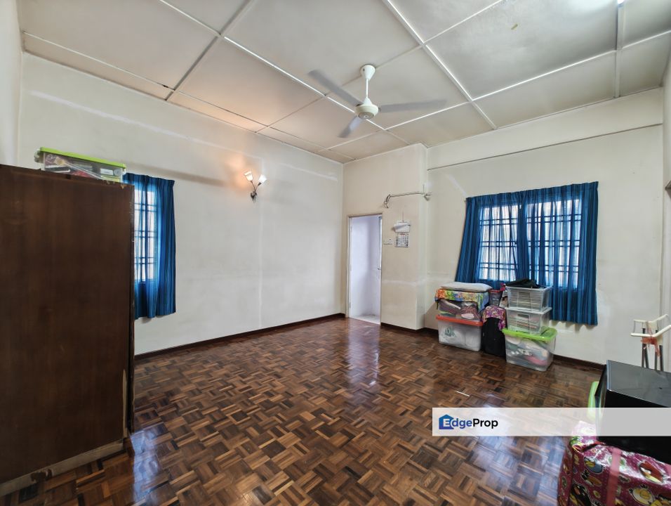 Endlot terrace in mahkota cheras, Selangor, Cheras