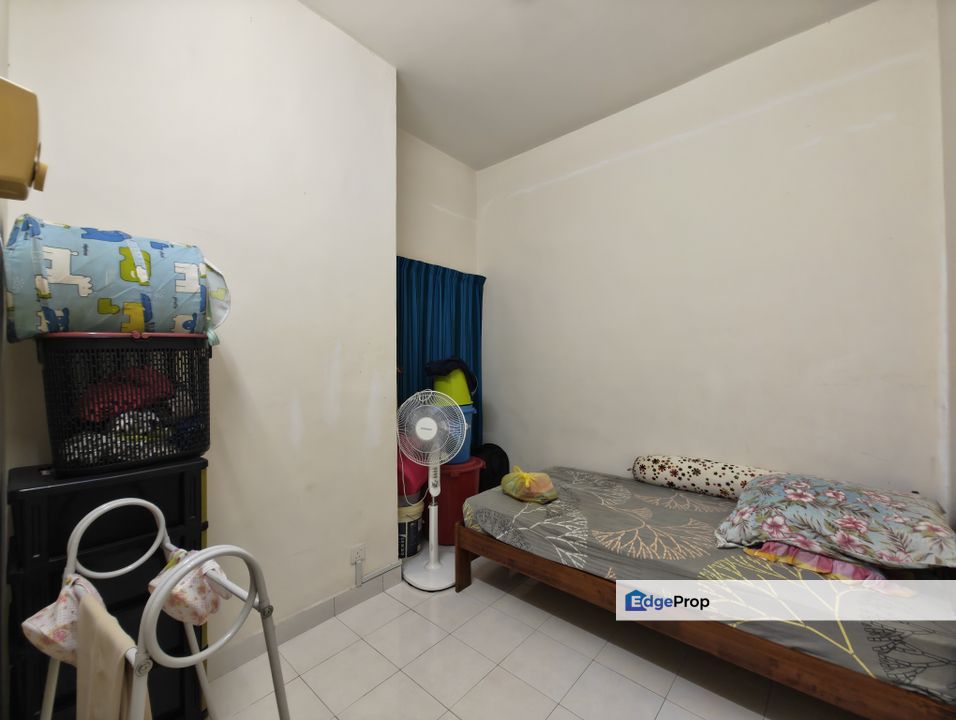 Endlot terrace in mahkota cheras, Selangor, Cheras