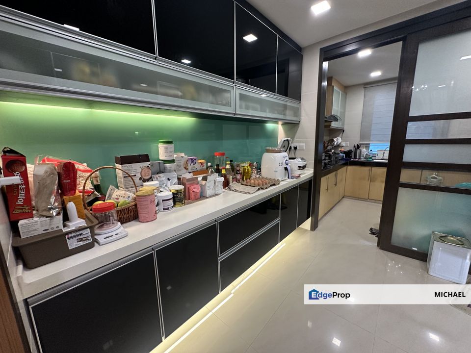 2.5 storey superlink convertable to freehold, Kuala Lumpur, Cheras