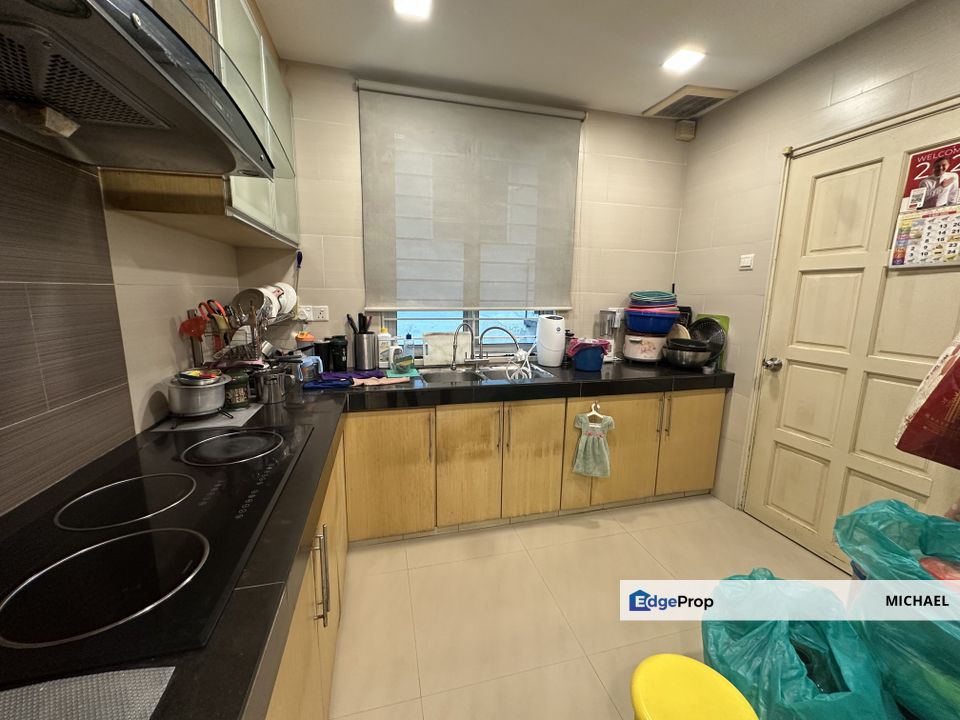 2.5 storey superlink convertable to freehold, Kuala Lumpur, Cheras