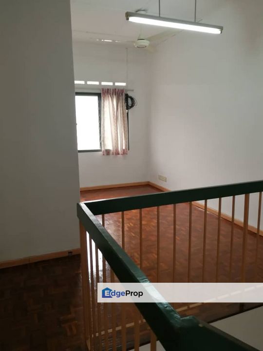 Cheras KL 2 storey basic terrace, Kuala Lumpur, Cheras