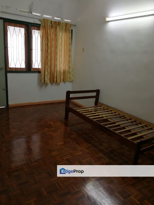Cheras KL 2 storey basic terrace, Kuala Lumpur, Cheras