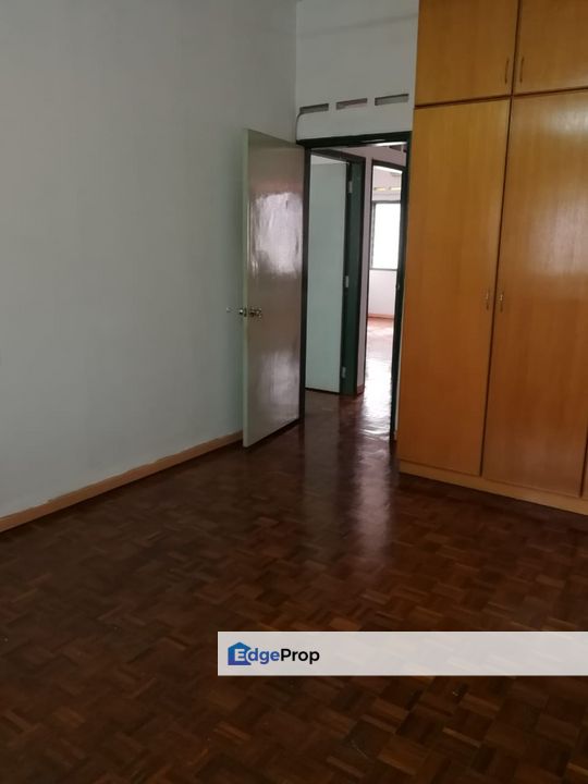 Cheras KL 2 storey basic terrace, Kuala Lumpur, Cheras