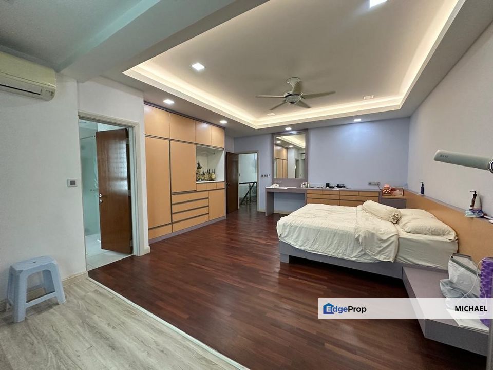 Cheap and renovated 3 storey superlink, Selangor, Bandar Sungai Long