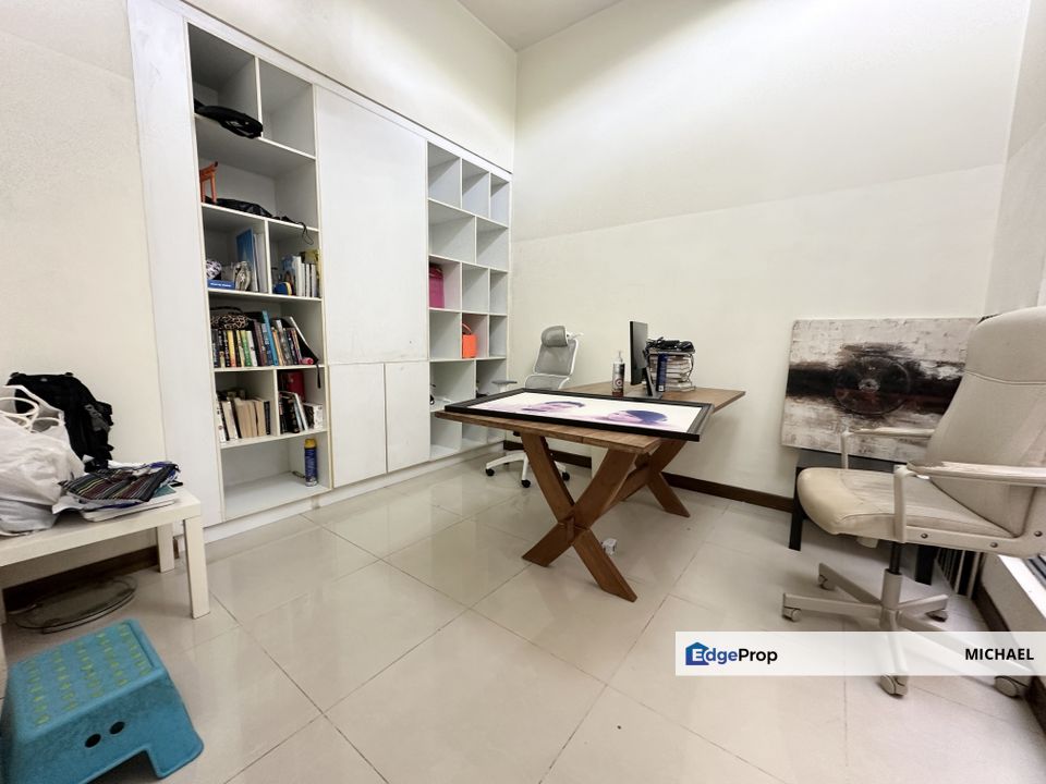 2 storey Superlink in twin palm, Selangor, Kajang