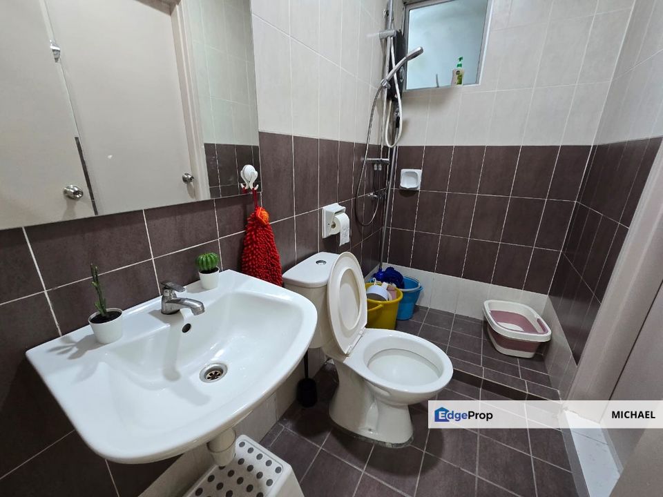 Cheap renovated and move in condition in sungai long, Selangor, Bandar Sungai Long