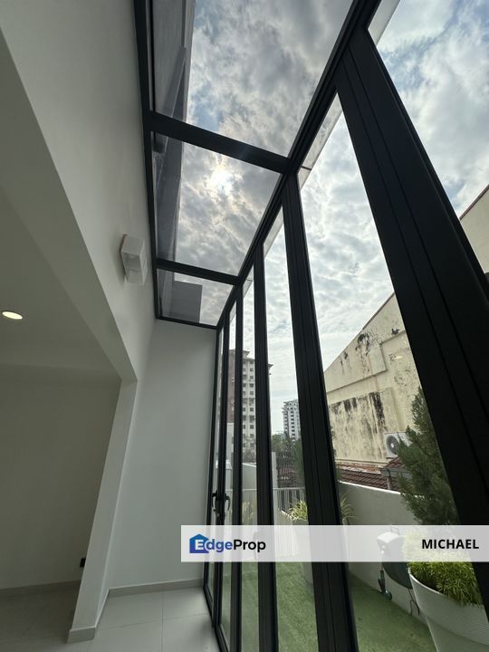 Brand New Renovated Unit, Kuala Lumpur, Seputeh