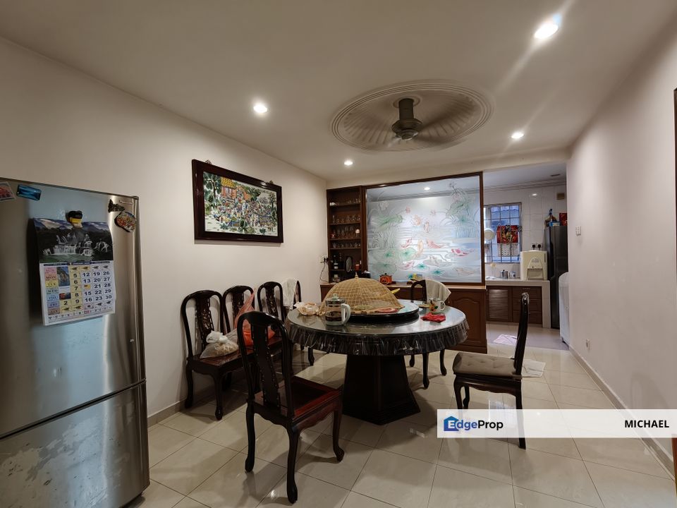 Fully extended feont and back 2 storey house, Kuala Lumpur, Cheras