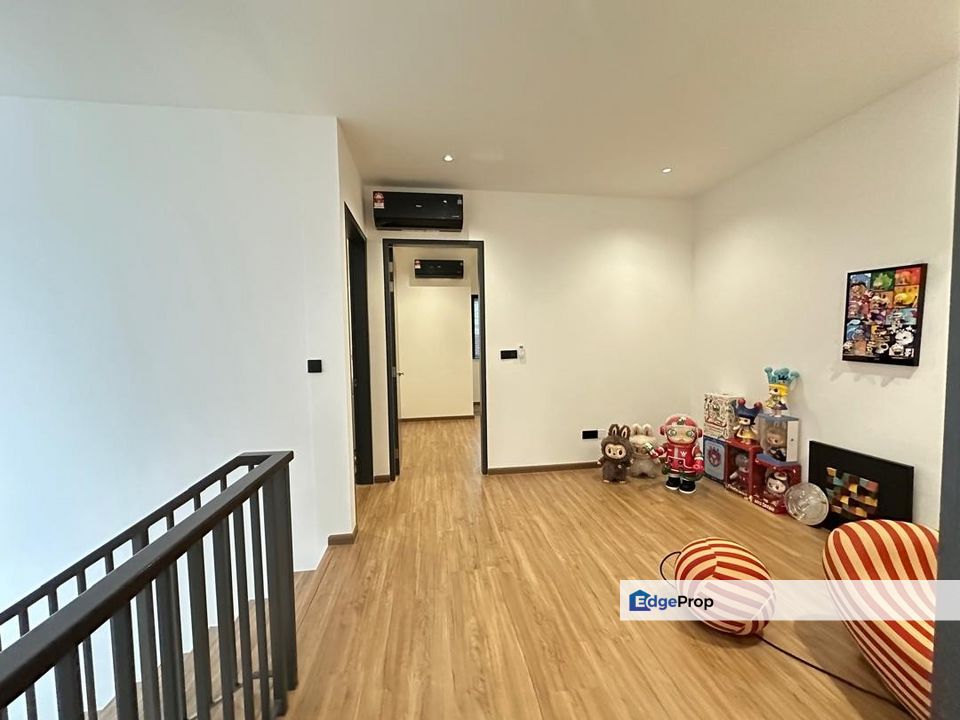 Super nice 2 Storey Superlink @ cloville, Selangor, Kajang