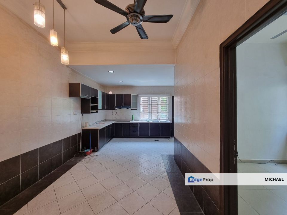 Fully extended Endlot 2 storey terrace , Selangor, Cheras