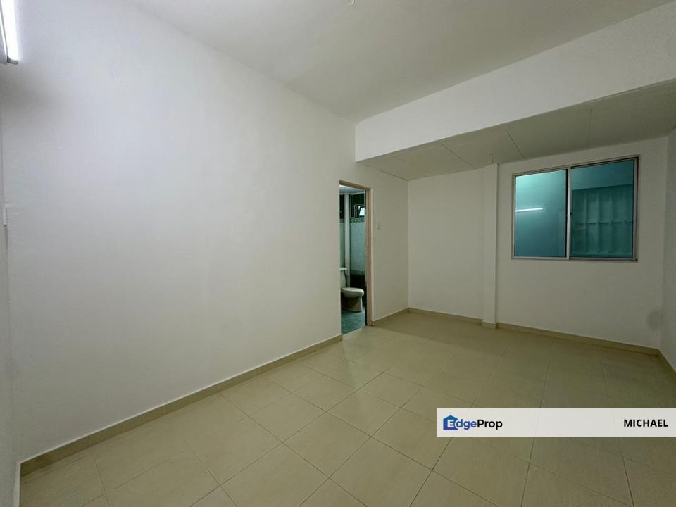 Extended and well maintained 2 Storey terrace, Selangor, Cheras