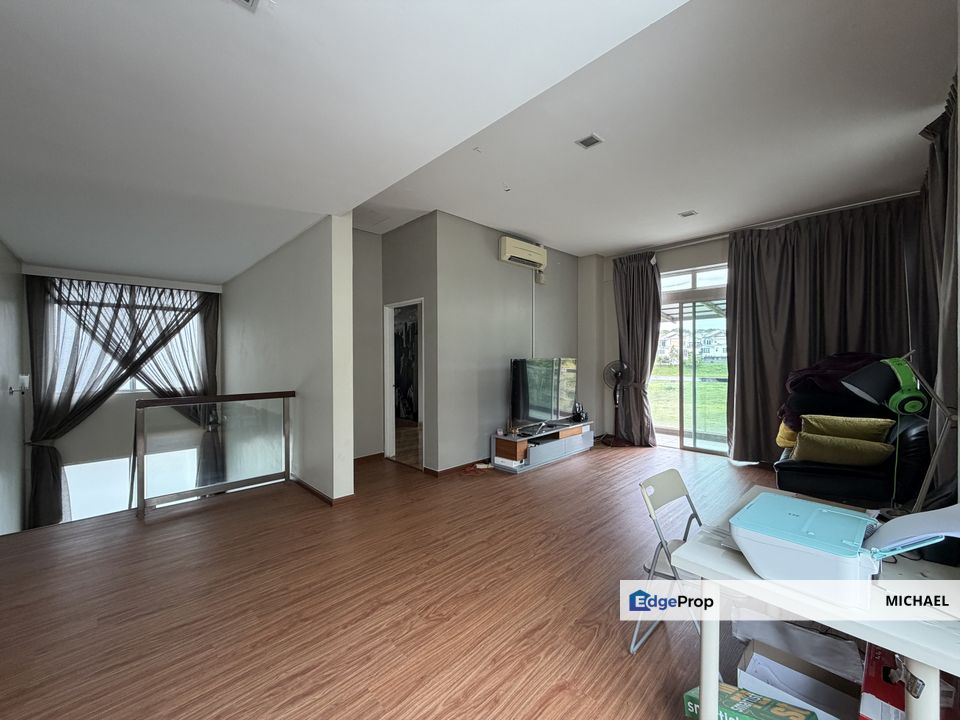 2.5 Storey Bungalow with Swimming Pool, Selangor, Cheras