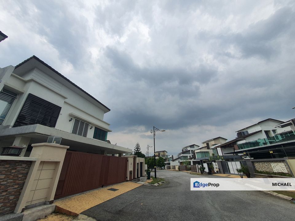 Facing Lake 3 Storey Bungalow, Selangor, Cheras