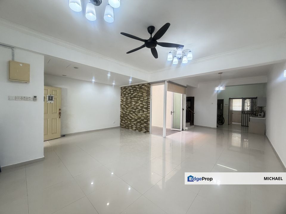 Facing Open Double storey superlink, Selangor, Bandar Sungai Long