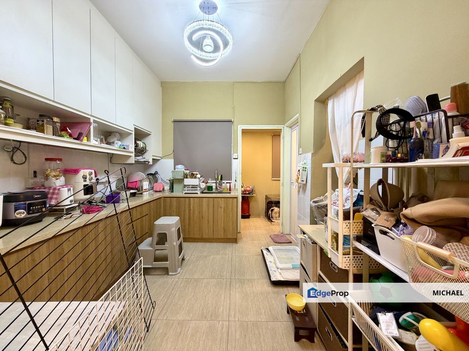 Fully Renovated Endlot, Selangor, Batu 9th Cheras