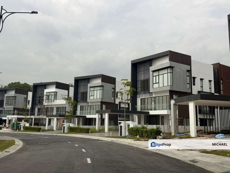 Brand New 3 storey bungalow, Selangor, Kajang