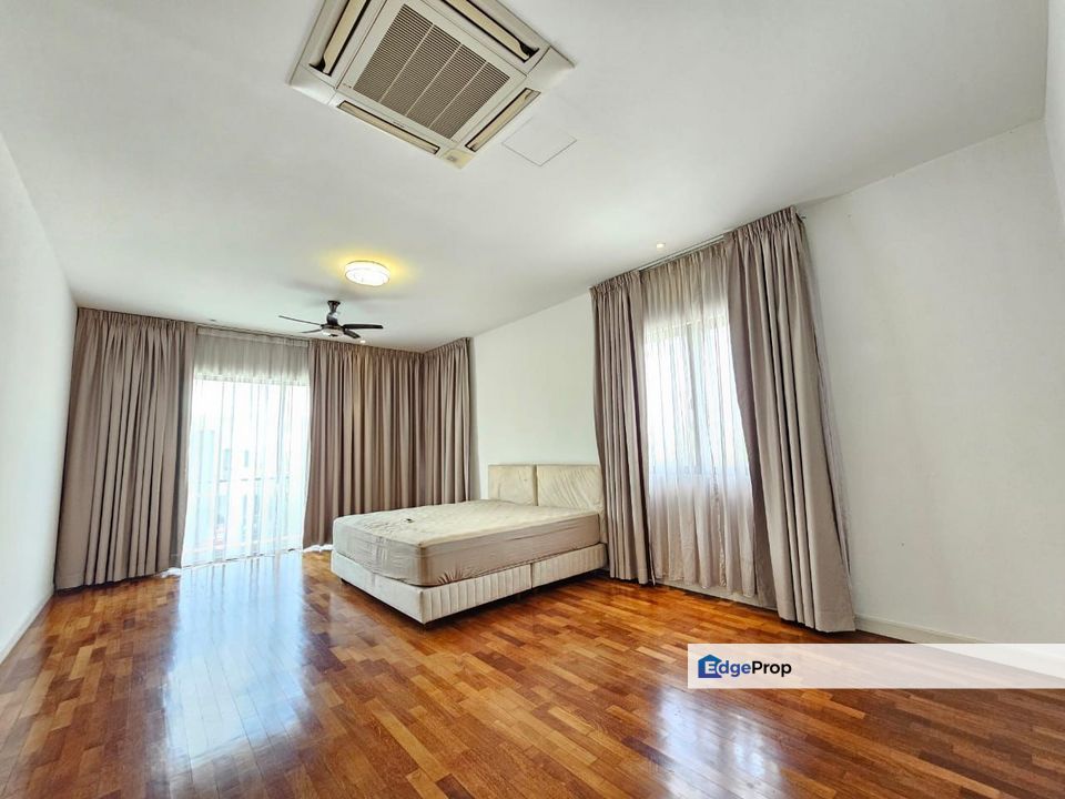 Corner link bungalow with swimming pool , Selangor, Kajang