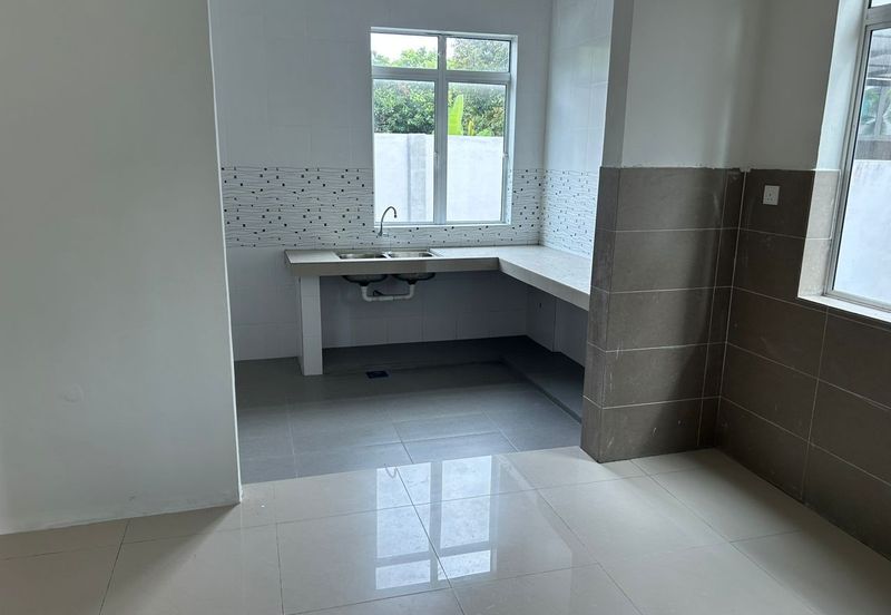 TAMAN BAKTI, SITIAWAN