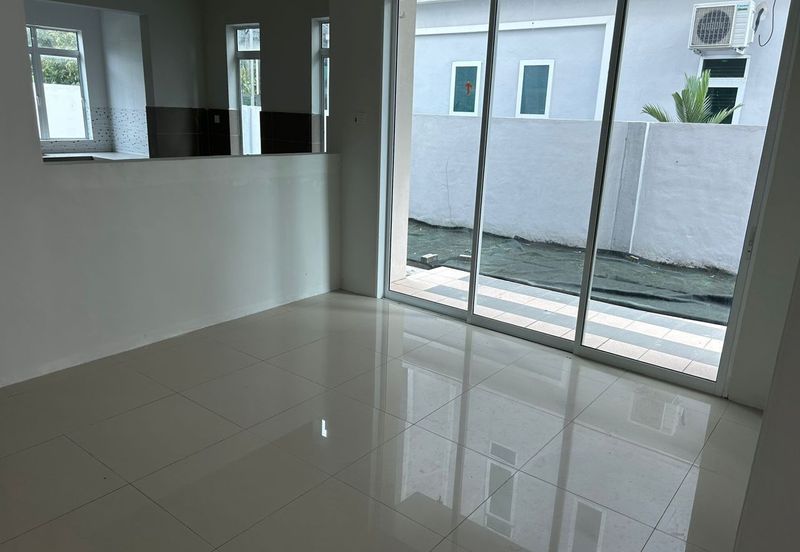 TAMAN BAKTI, SITIAWAN